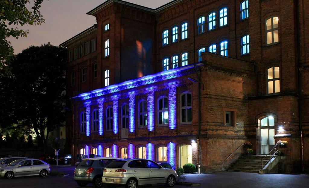 Hotel Volksschule Hamburg Exterior photo