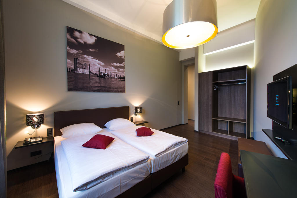 Hotel Volksschule Hamburg Room photo